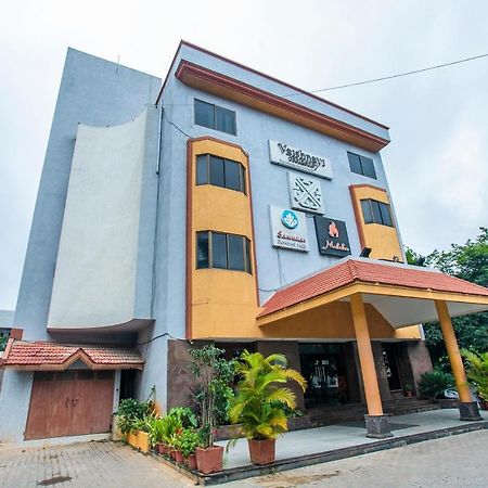Oyo 18762 Vaishnavi Residency Hotel Bangalore Eksteriør billede