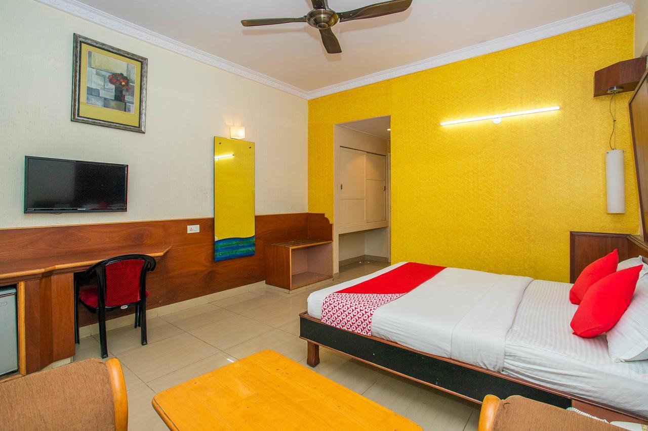 Oyo 18762 Vaishnavi Residency Hotel Bangalore Eksteriør billede