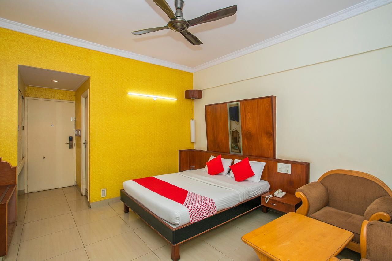 Oyo 18762 Vaishnavi Residency Hotel Bangalore Eksteriør billede