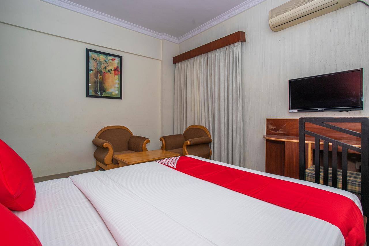 Oyo 18762 Vaishnavi Residency Hotel Bangalore Eksteriør billede