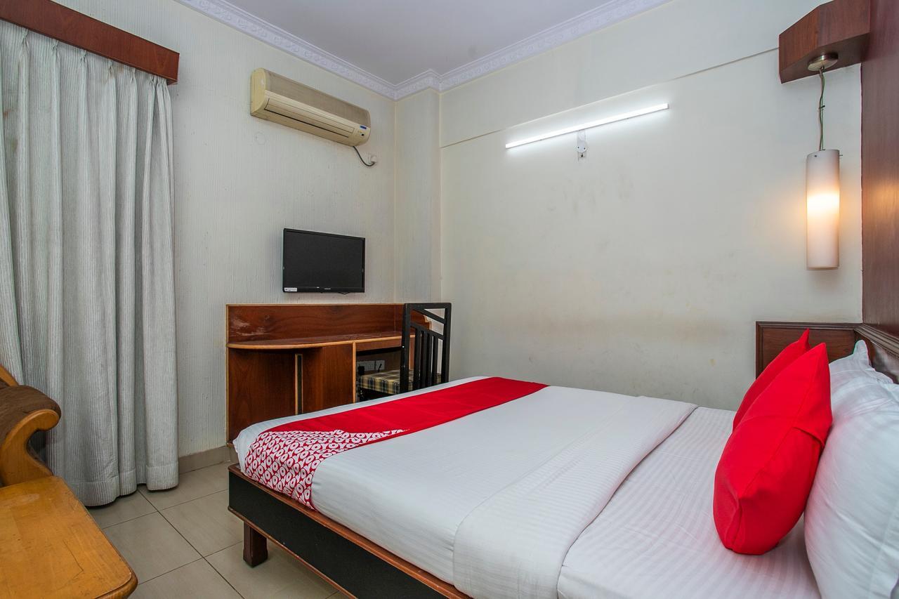 Oyo 18762 Vaishnavi Residency Hotel Bangalore Eksteriør billede