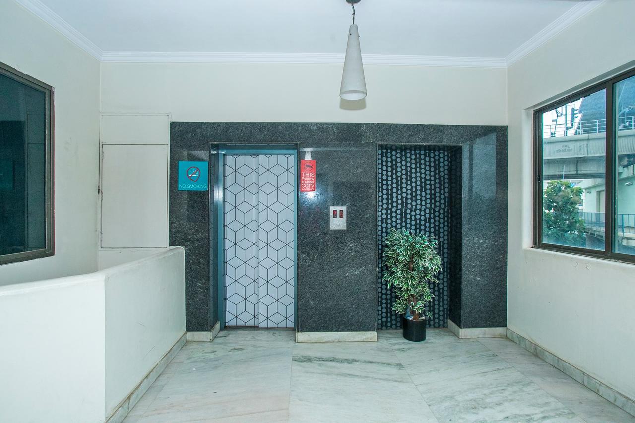 Oyo 18762 Vaishnavi Residency Hotel Bangalore Eksteriør billede